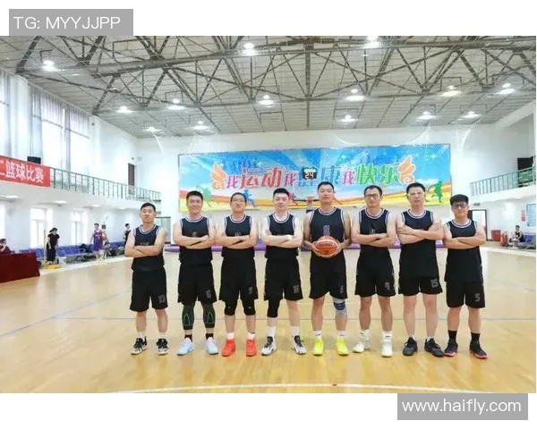 任骏飞领衔球队奋战新赛季展现篮球风采与拼搏精神的精彩瞬间