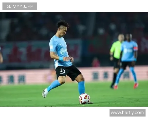 大连队迎战广东富力全力争胜展现球队实力与斗志